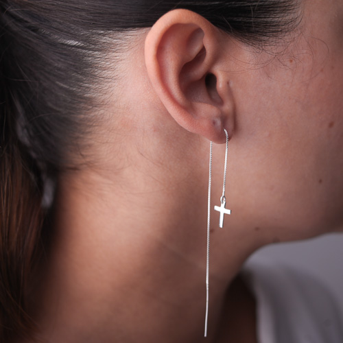 Brinco Agulha Cruz