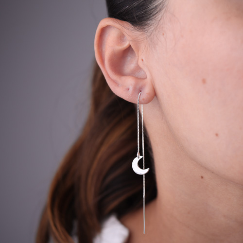 Brinco Agulha Lua Lisa