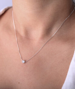 Alternative view of Colar Ponto de Luz