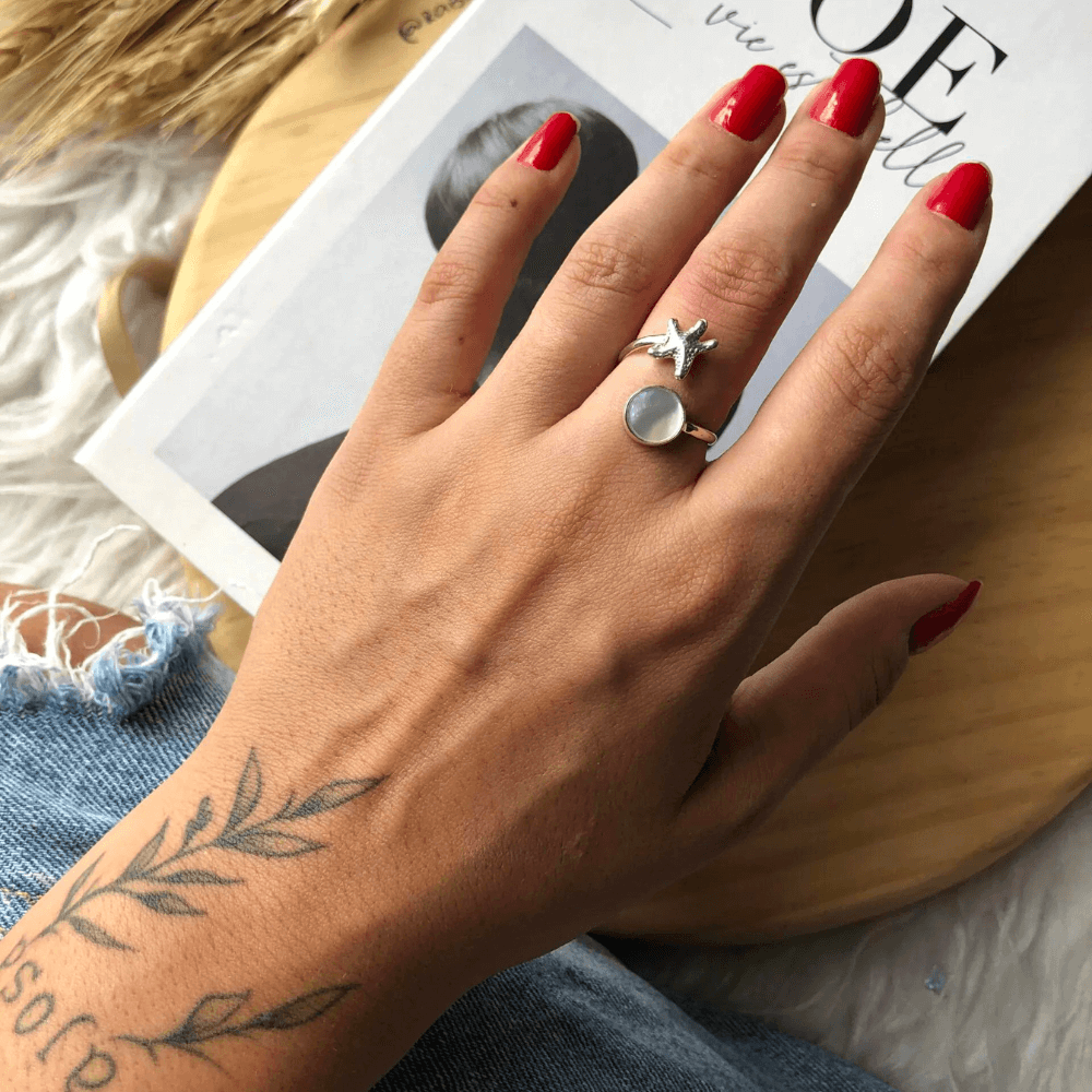 anel estrela e madreperola em modelo