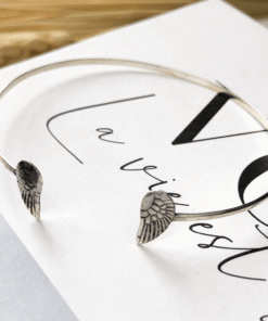 bracelete asas de anjo em livro