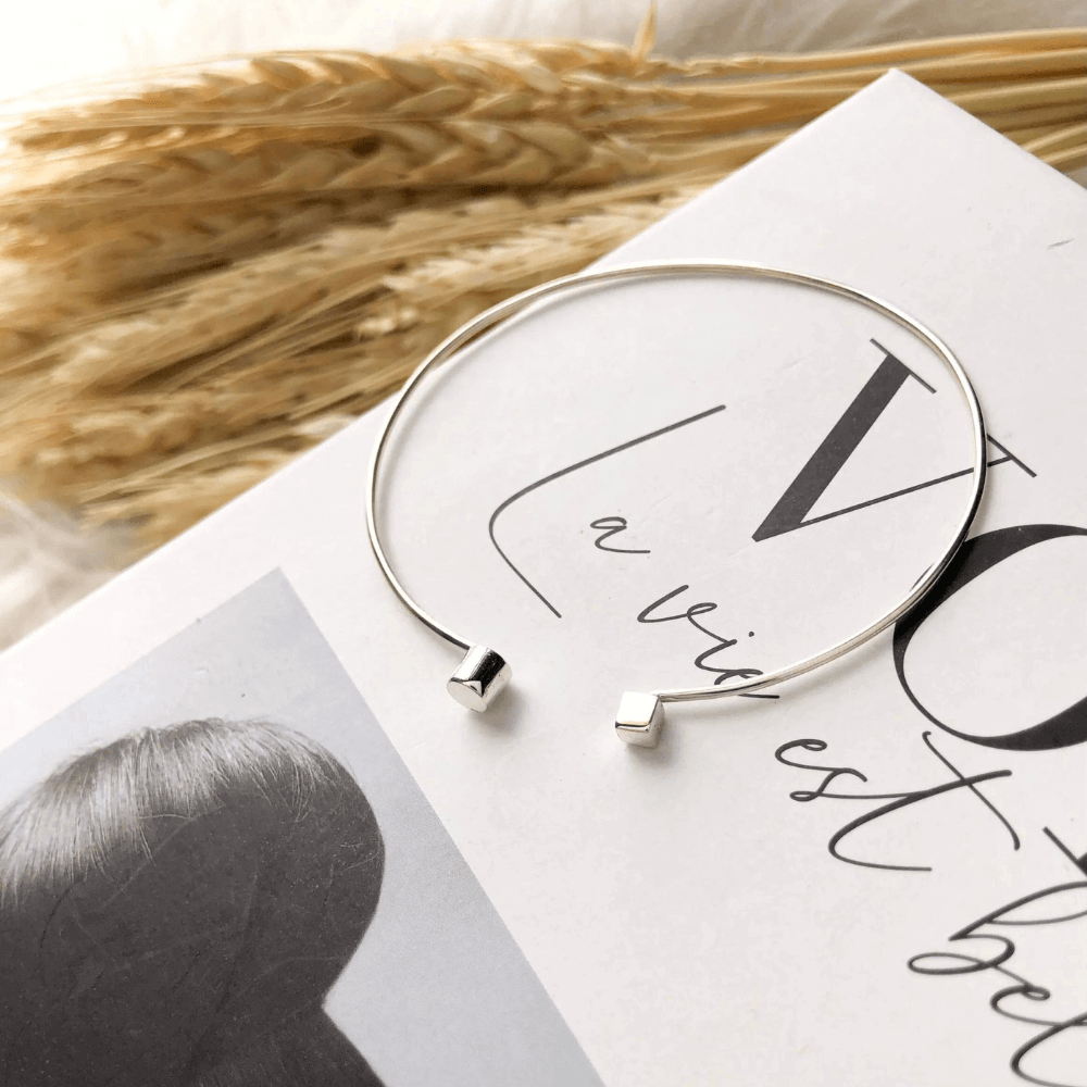 bracelete geometrico em livro