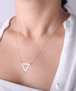 Alternative view of Colar Triângulo Vazado