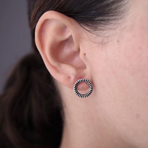 Brinco Circulo Trabalhado