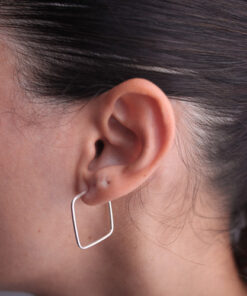 Alternative view of Argola Quadrada P