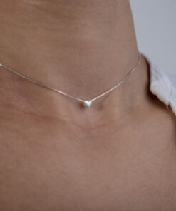 Choker Coraçãozinho de prata 925 em modelo