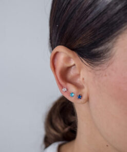 Modelo Feminina usando Trio Zirconia Estrela prata 925