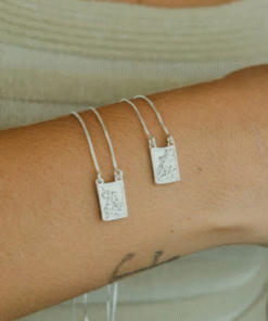 Alternative view of Escapulário de São Jorge